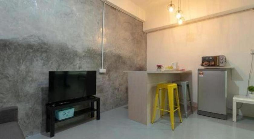 Oyo 43993 Madsuite Kota Kinabalu Exterior photo